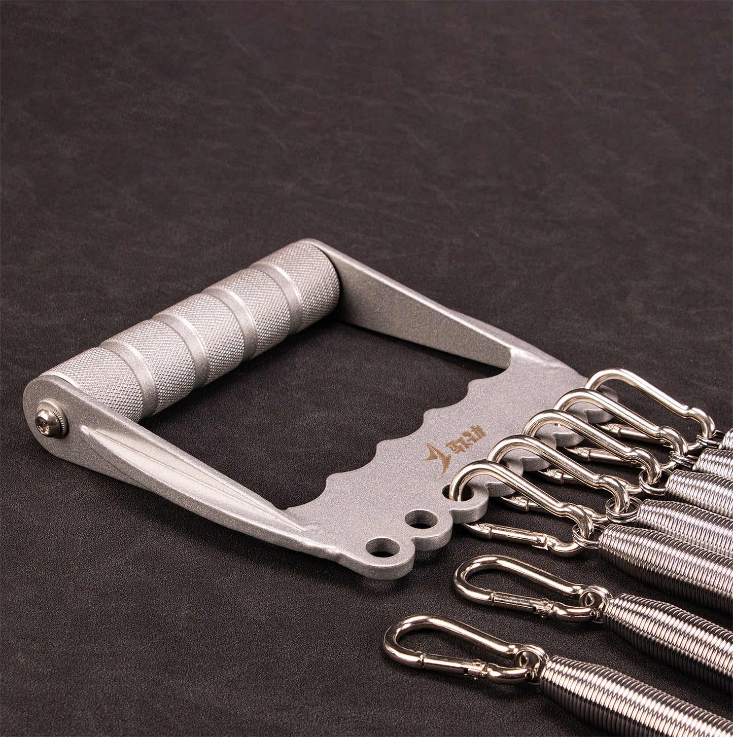 Chest Expander(2023)